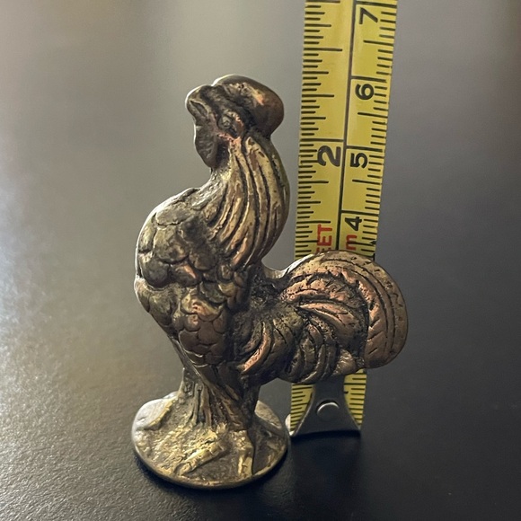 SOLID UNPOLISHED BRASS ROOSTER FIGURINE COLLECTIBLE PAPERWEIGHT - Picture 4 of 4